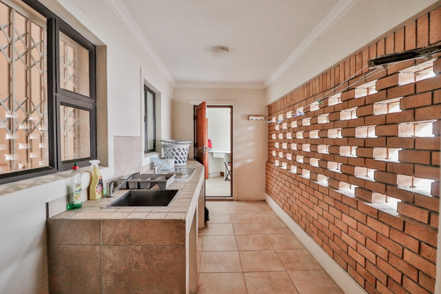 7 Bedroom Property for Sale in Myburgh Park Western Cape